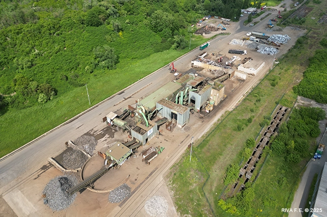 Vue extérieure du site Trentetrois d'Amnéville, centre de collecte et recyclage de métaux