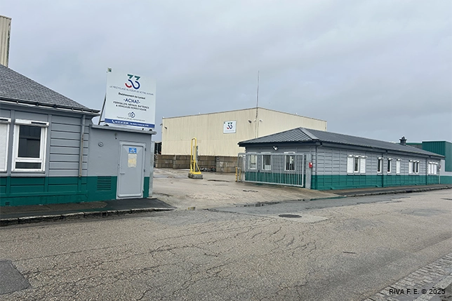 Vue extérieure du site Trentetrois de Lorient, centre de collecte et recyclage de métaux
